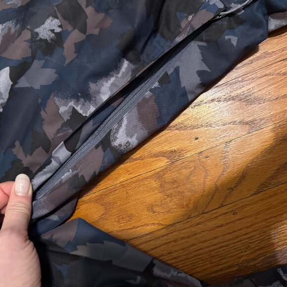 Patagonia Insulated Powder Bowl Snow Pants – Camo Print – Size M - Picture 5 of 7